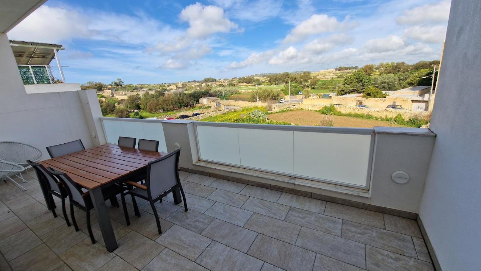 Carousel Apartments Qrendi Екстер'єр фото
